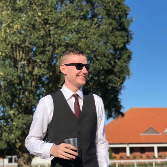 Meet your Posher, Leroy - Picture 1 of 1